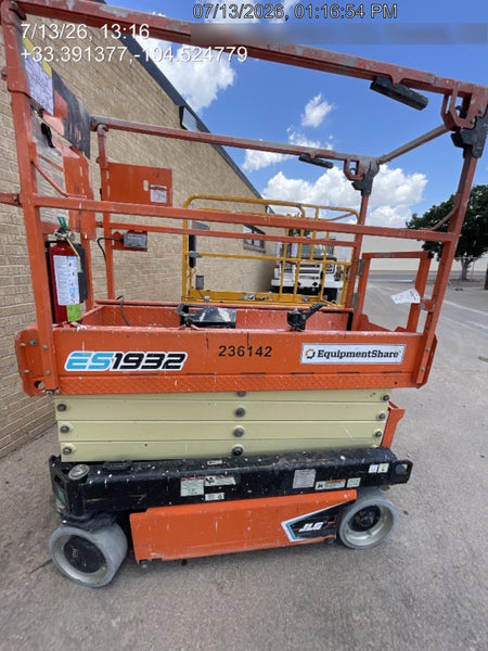 2022 JLG ES1932