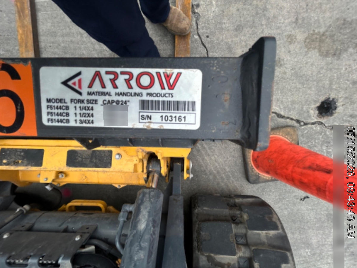 2026 ARROW MATERIAL HANDLING 72" Pallet Forks - Arrow