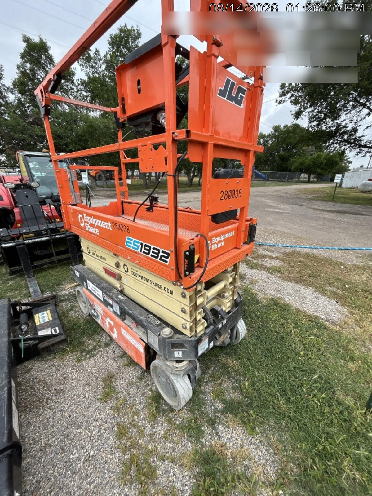2022 JLG ES1932