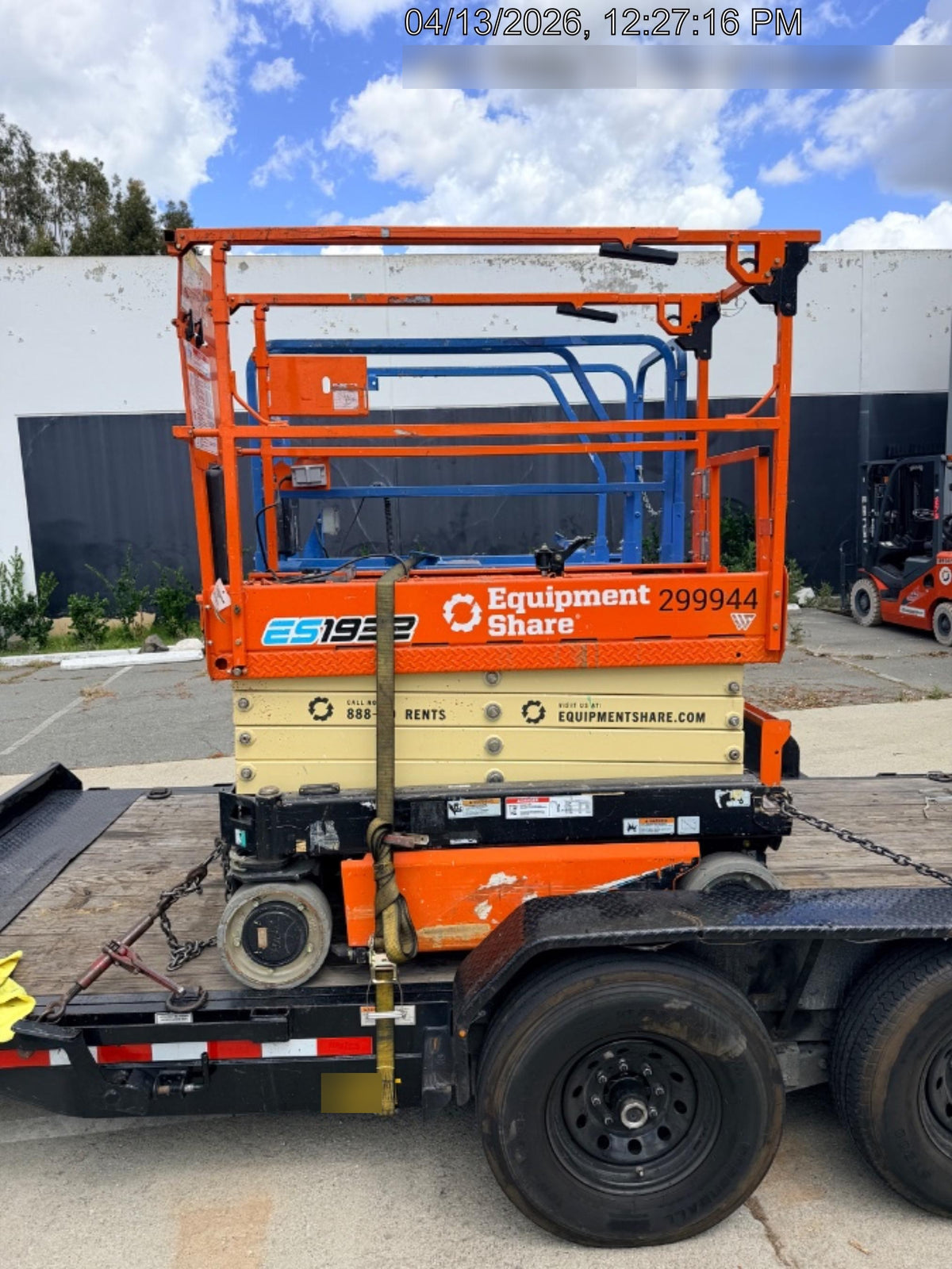 2023 JLG ES1932