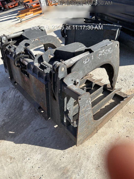 2015 CASE Grapple Bucket Skid Steer - Case