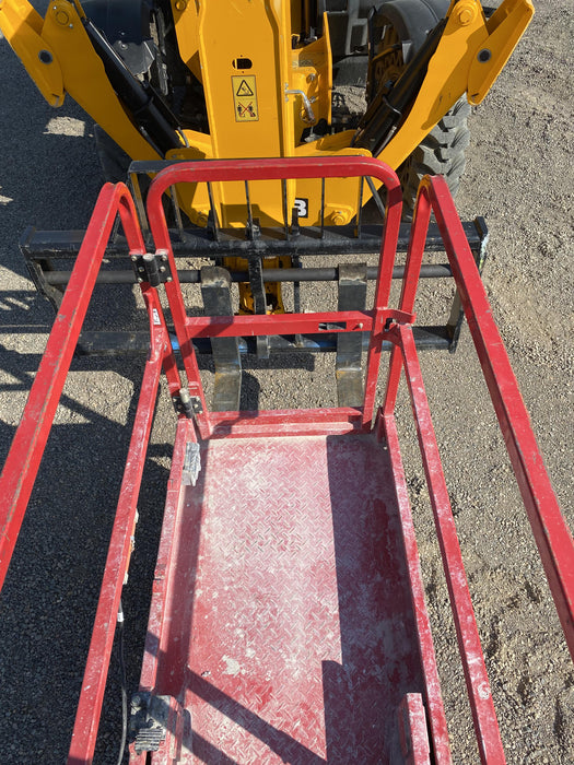 2020 MEC 1330SE Solid NM Tires, Steel Swing out Doors, LCS, Beacon, 900W Inverter