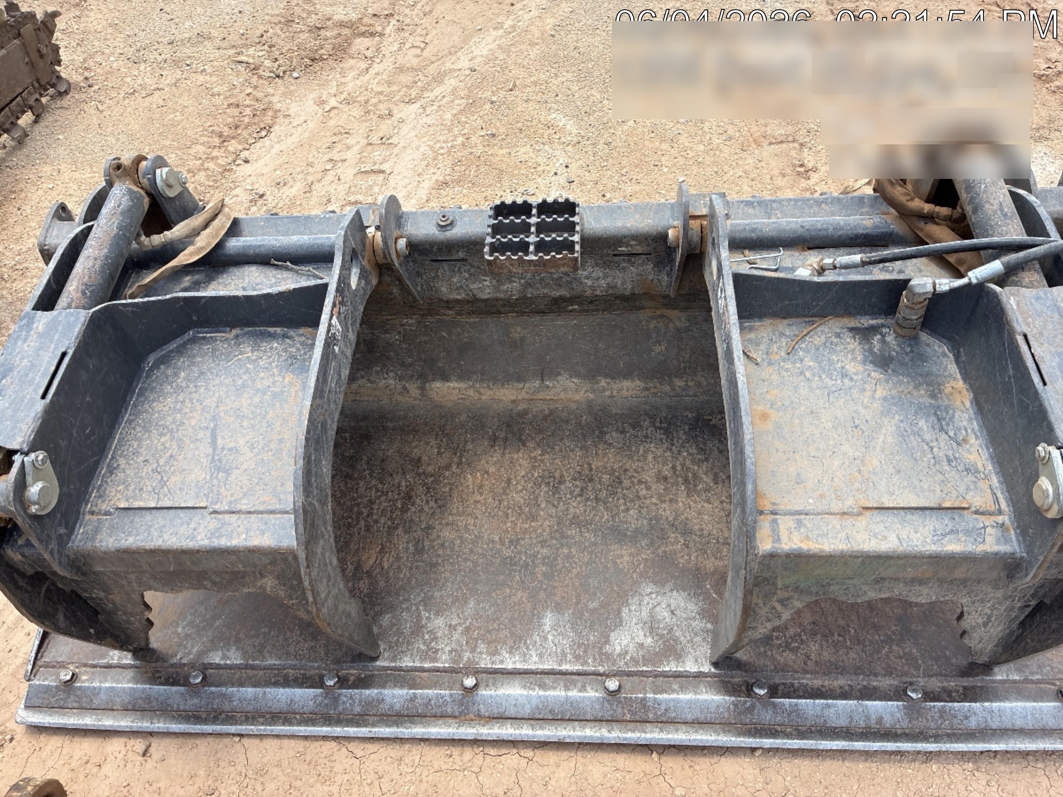 2019 PALADIN 76" Scrap Grapple Bucket - Paladin