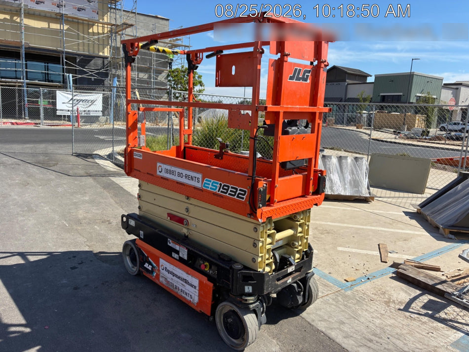 2022 JLG ES1932