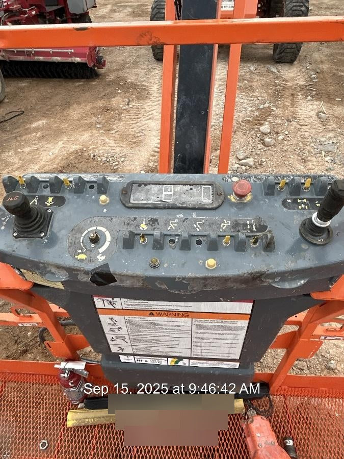 2019 JLG 660SJ