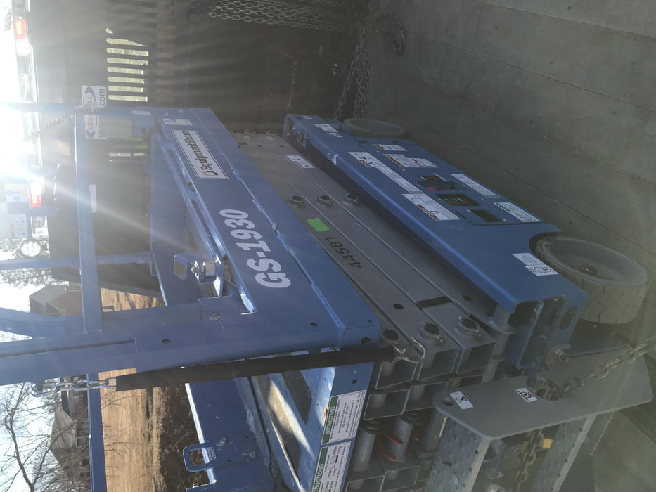 2019 Genie GS-1930 Fixed rails with chain Entry