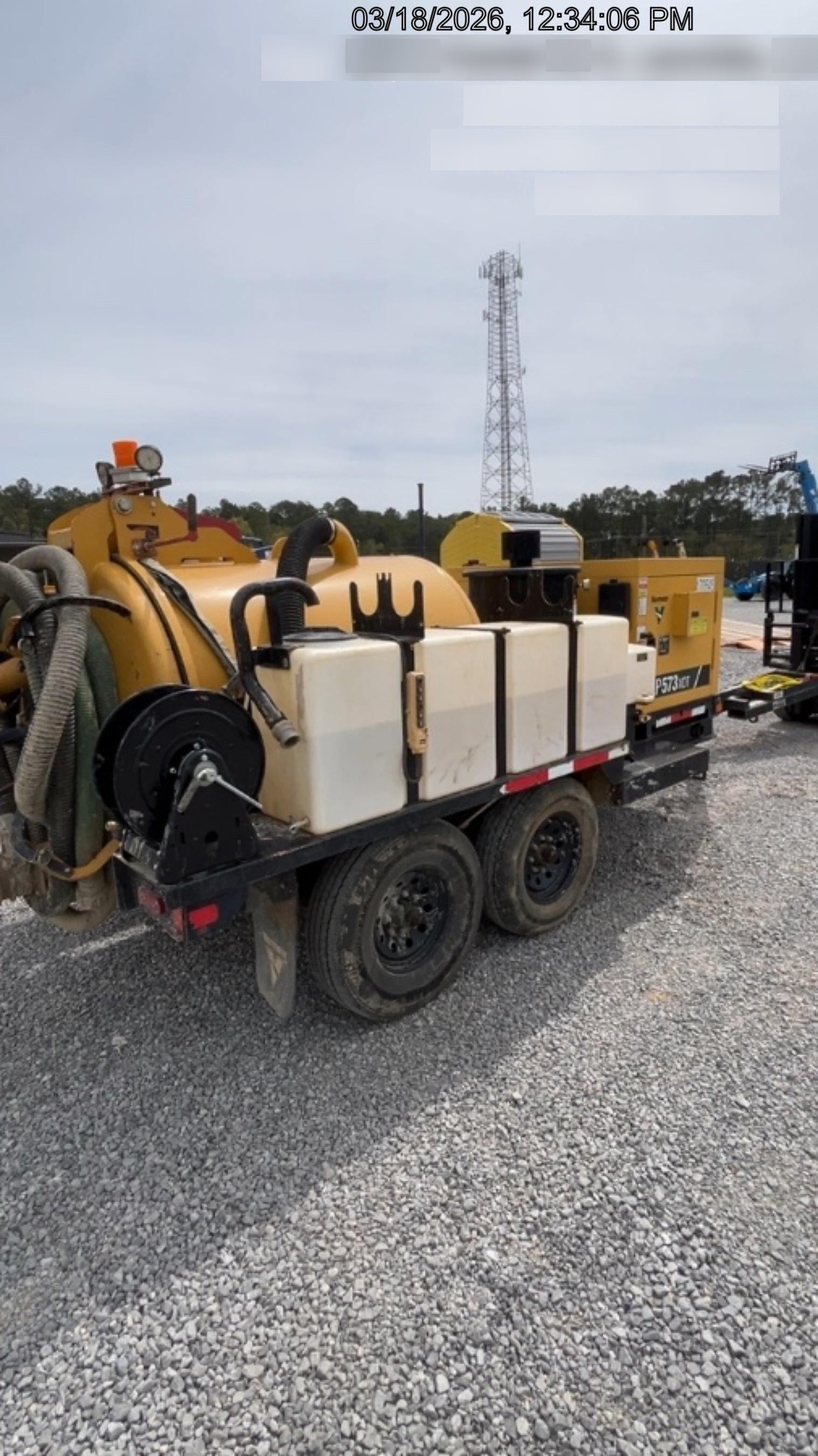 2022 VAC-TRON LP573XDT