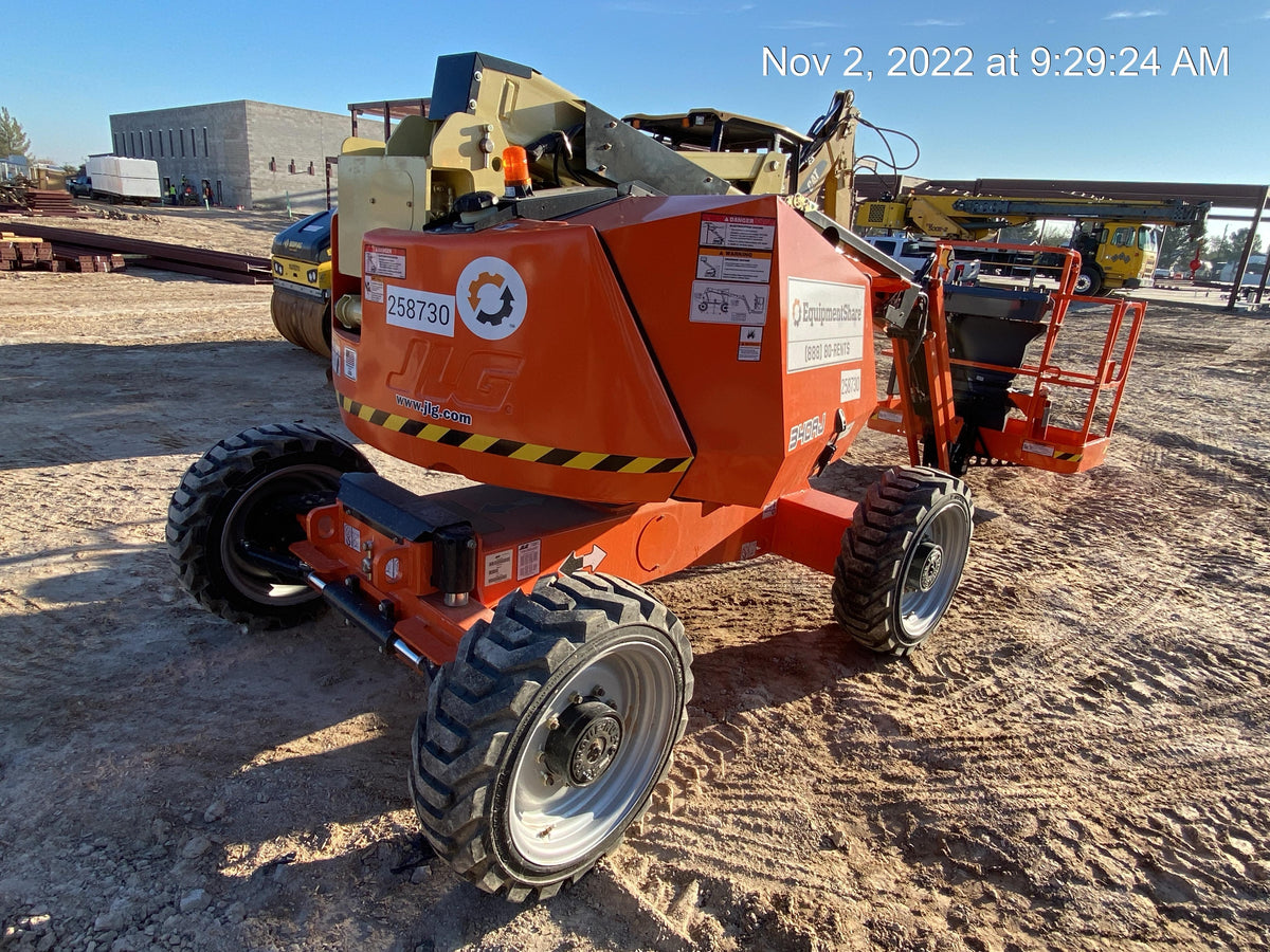 2022 JLG 340AJ