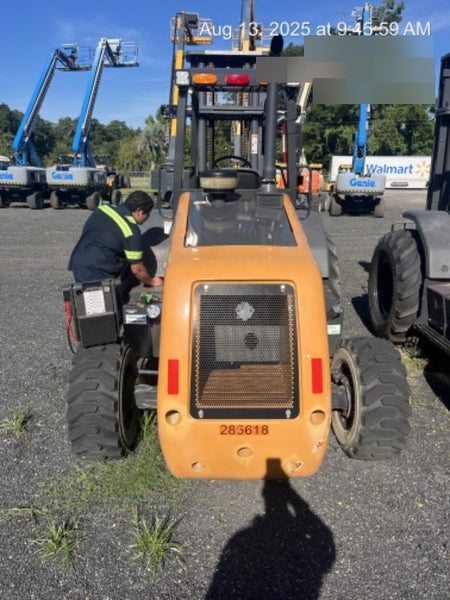 2023 CASE 588H