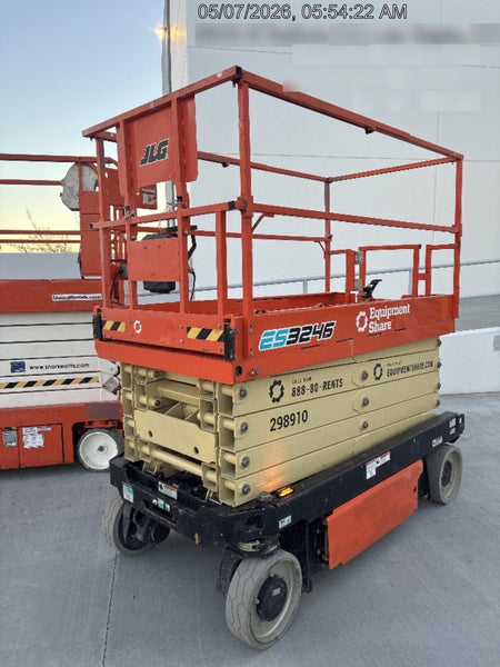 2023 JLG ES3246