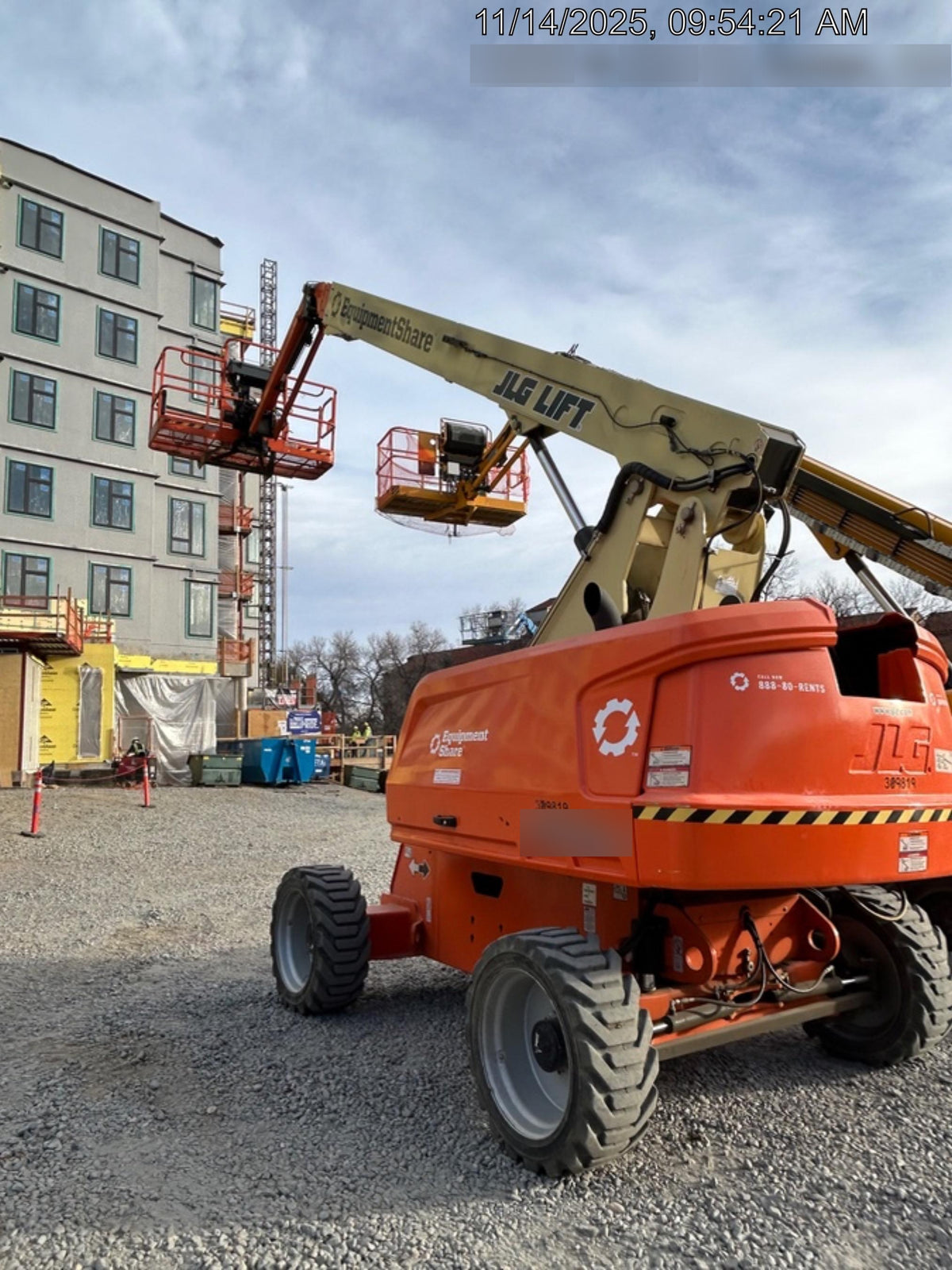 2023 JLG 660SJ