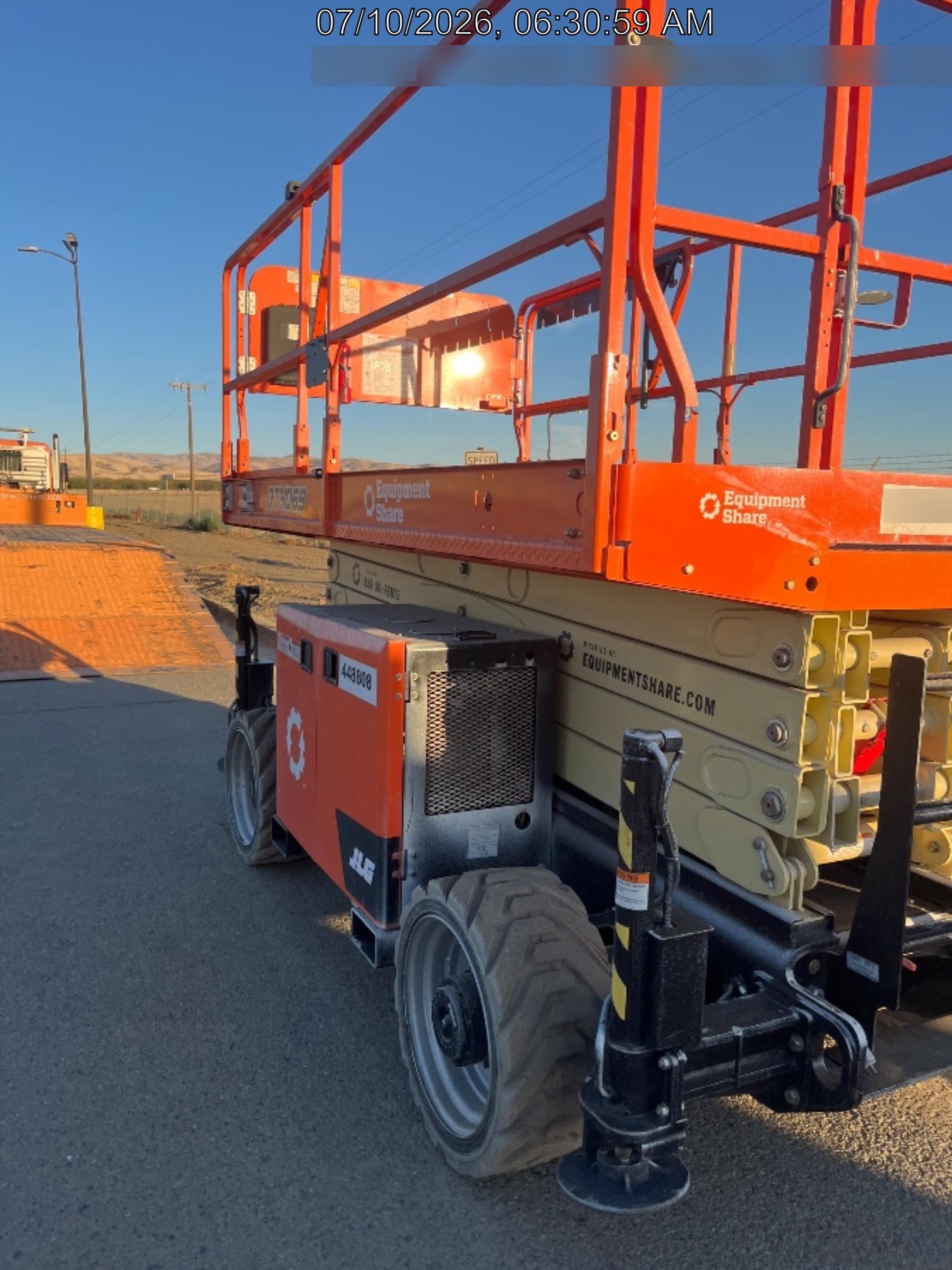 2024 JLG RT4069