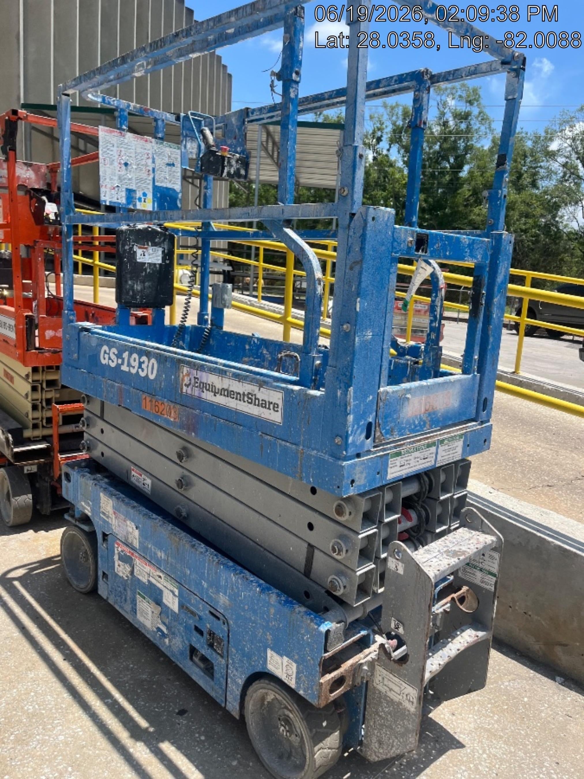 2020 Genie GS-1930 Solid Non Marking Tires, Beacon, Folding rails with half height swing gate