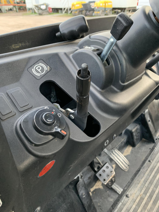 Kubota RTV-X1140W-H Kubota RTVX1140WH 4wd Utility Cart, LED Strobe, Windshield Tempered Glass, Plastic Canopy, Wire Harness Kit, Backup Alarm