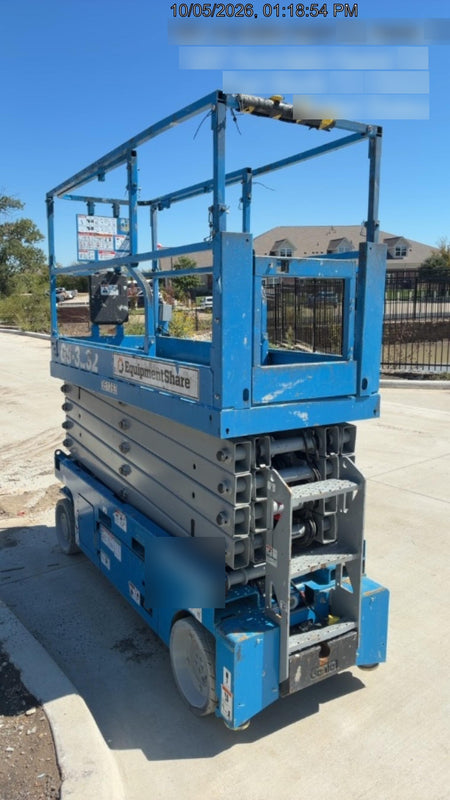 2023 GENIE GS-3232
