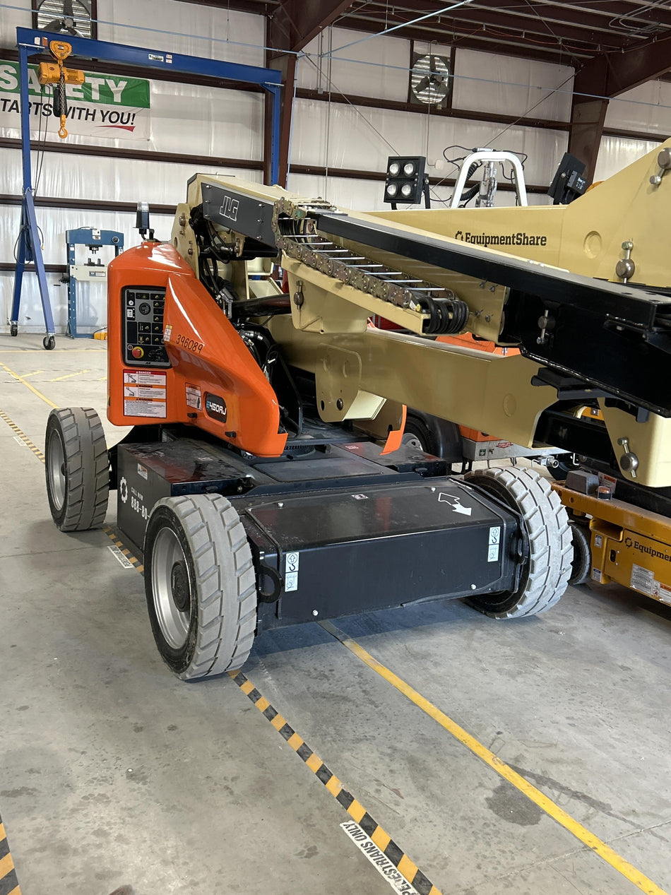 2024 JLG E450AJ