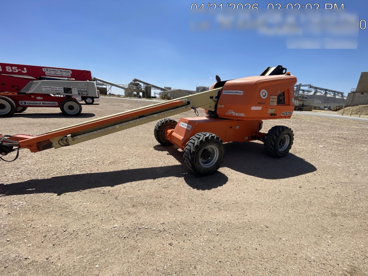 2021 JLG 400S