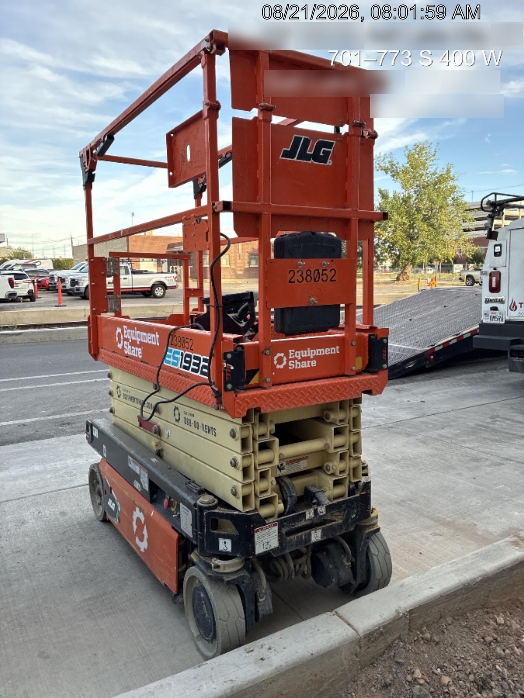 2022 JLG ES1932