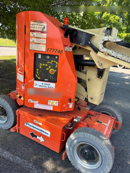 2021 JLG E300AJP