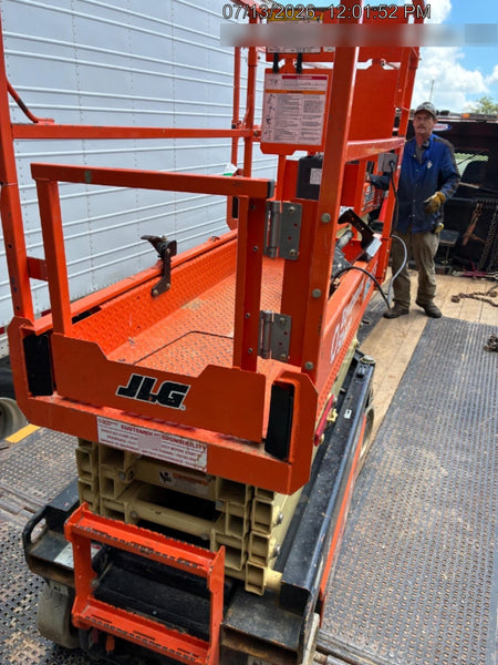 2023 JLG ES1932