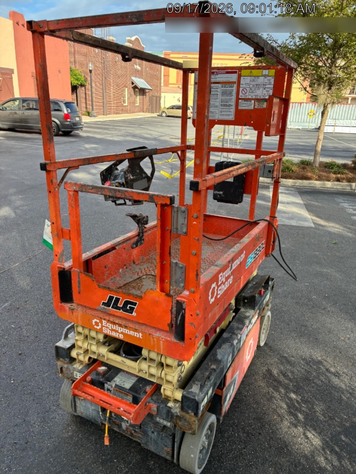 2022 JLG ES1330L