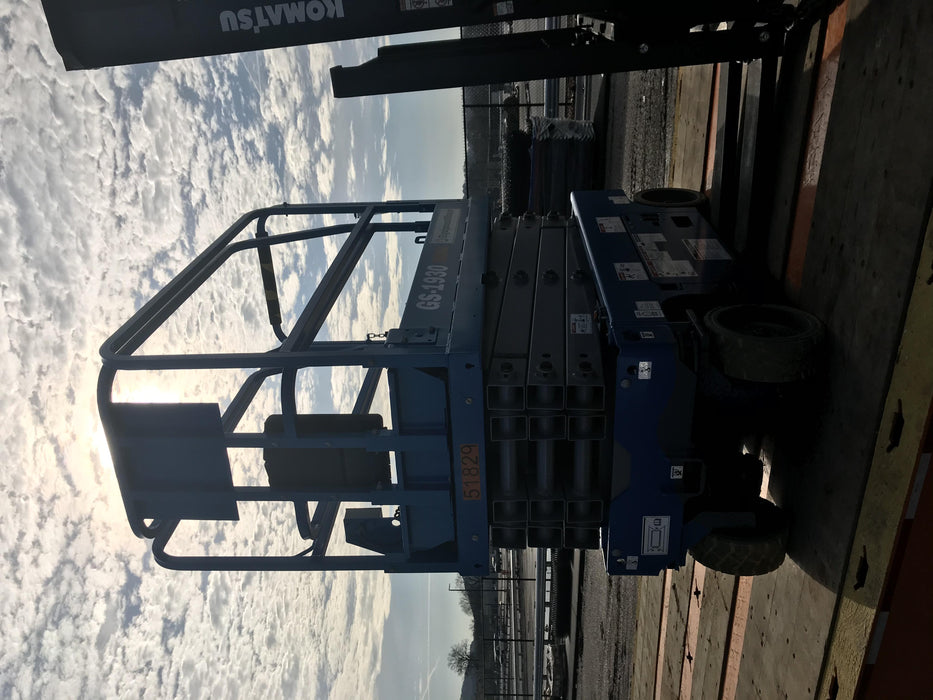 2019 Genie GS-1930 Fixed Rails with Chain Entry