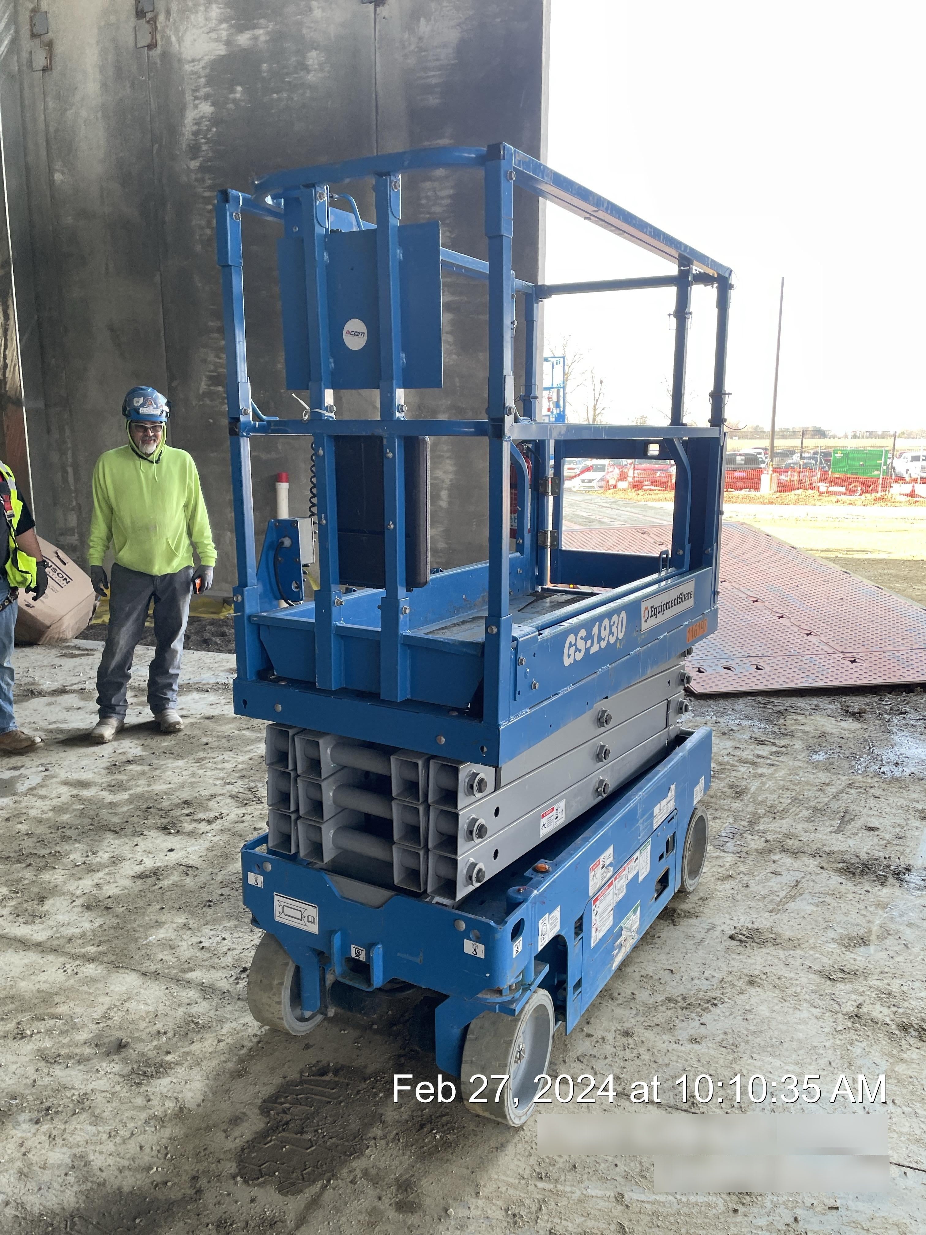 2020 Genie GS-1930 Solid Non Marking Tires, Beacon, Folding rails with half height swing gate