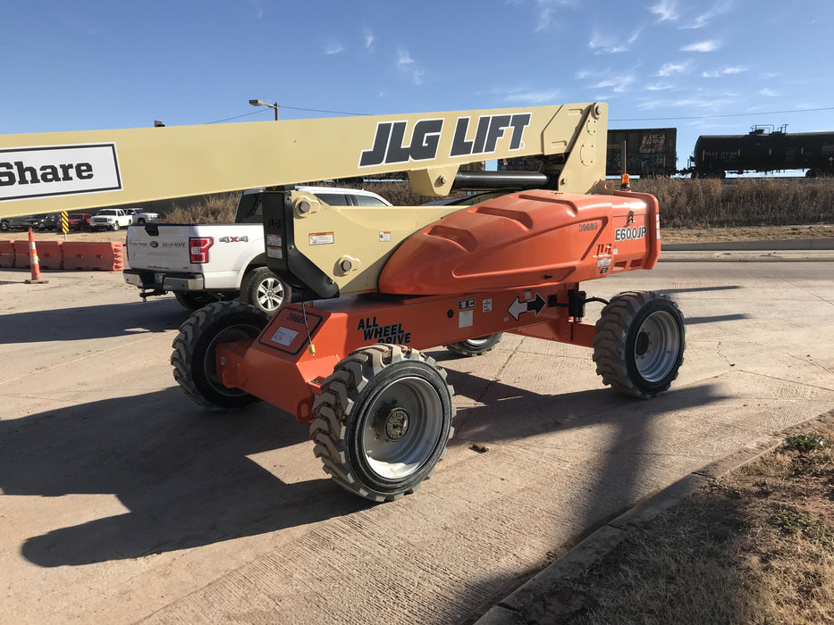 2019 JLG E600JP