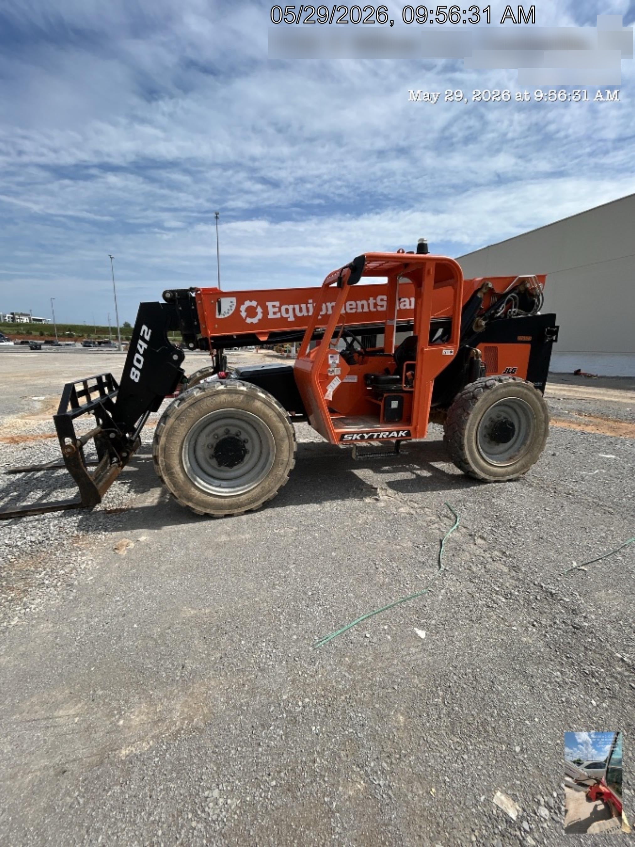 2023 SKYTRAK 8042