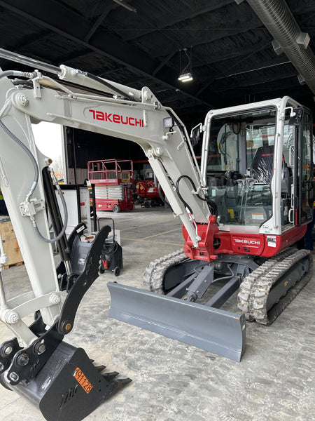 2025 TAKEUCHI TB235-2CR