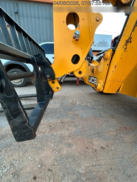 2023 JCB 510-56