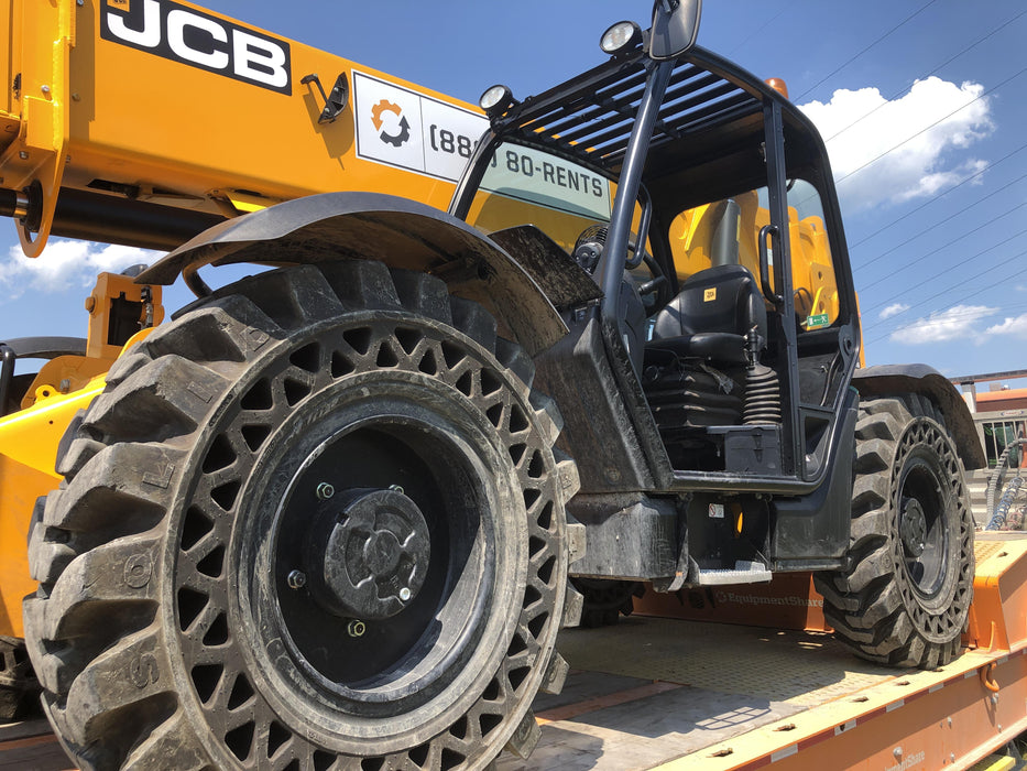 2020 JCB 512-56 Canopy, 74 HP, Solid Tires, STD Worklight, Beacon, Aux Hydraulics, Lifting Eye, Backup Alarm w/66" Carriage, 60" Forks