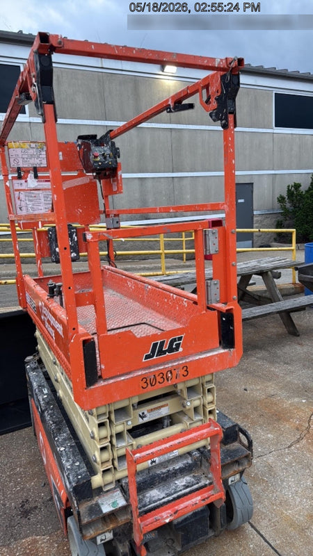 2023 JLG ES1932