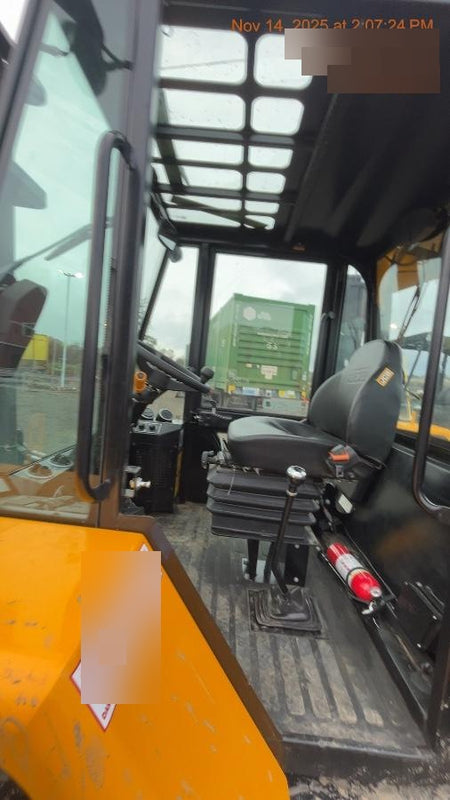 2025 JCB 930-4