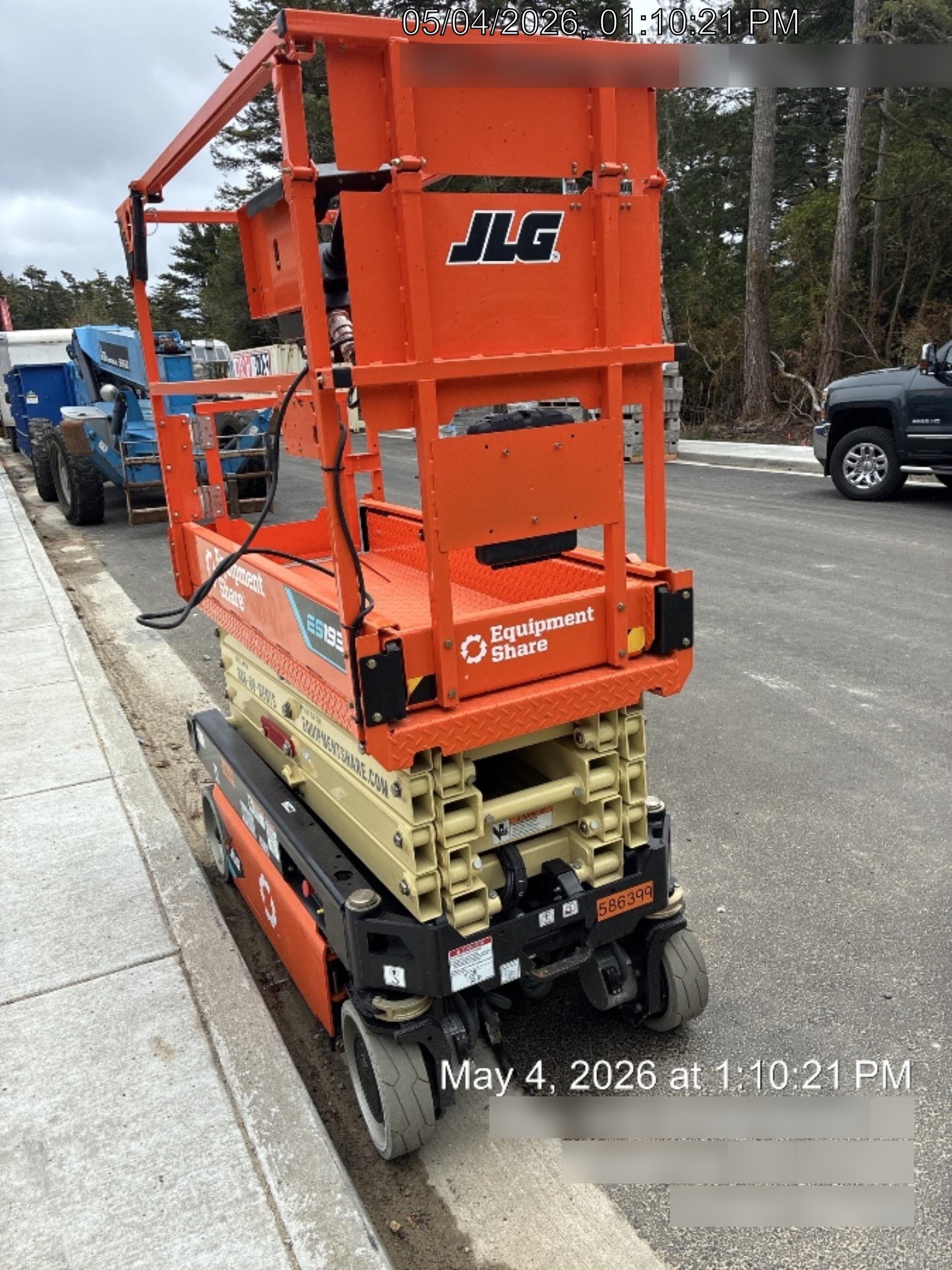 2025 JLG ES1932