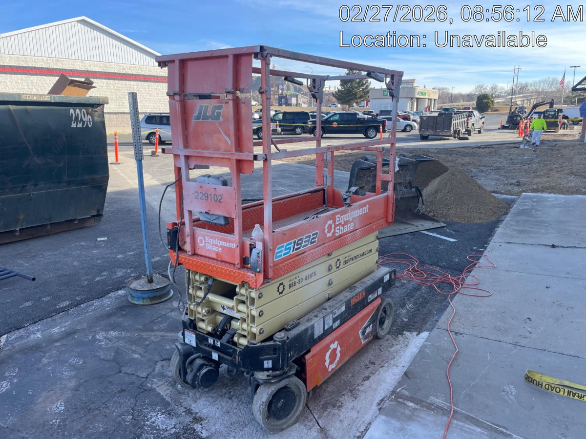 2022 JLG ES1932