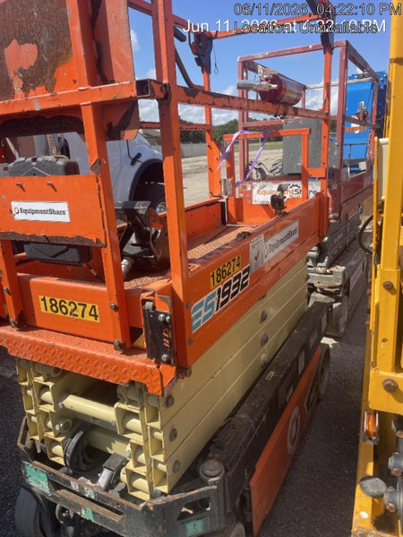 2021 JLG ES1932