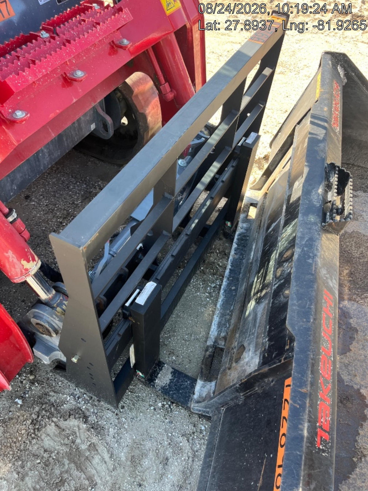 2026 ARROW MATERIAL HANDLING 72" Pallet Forks - Arrow