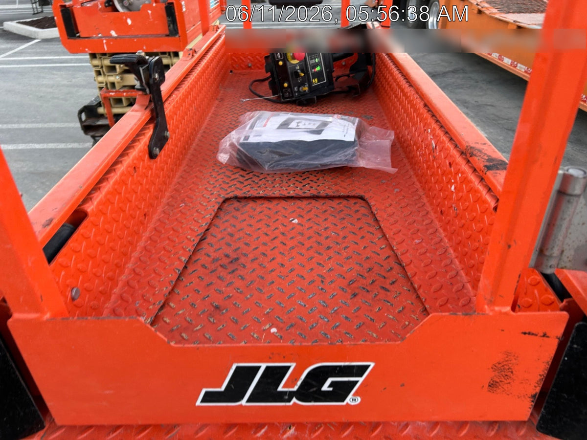2025 JLG ES1932