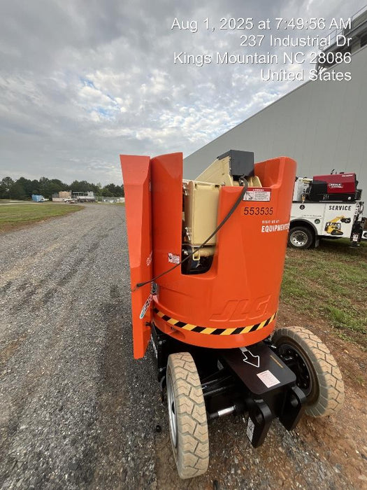 2025 JLG E300AJP
