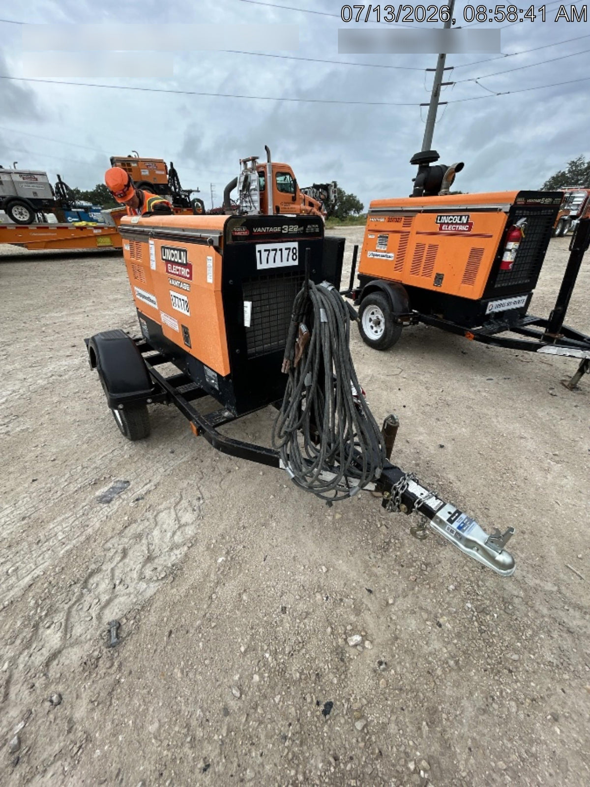 2021 Lincoln Electric Vantage 322 Vantage 322 Ready Pak 3 w/ Decals, ORANGE (includes trailer, cable rack, fender light kit) NO Telematics