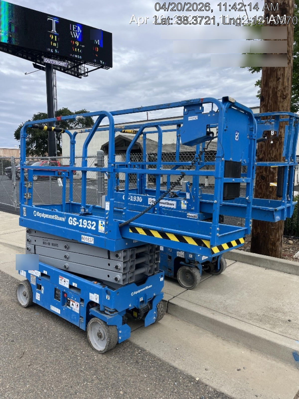 2020 Genie GS-1930 Solid Non Marking Tires, Beacon, Folding rails with half height swing gate, 800W Inverter