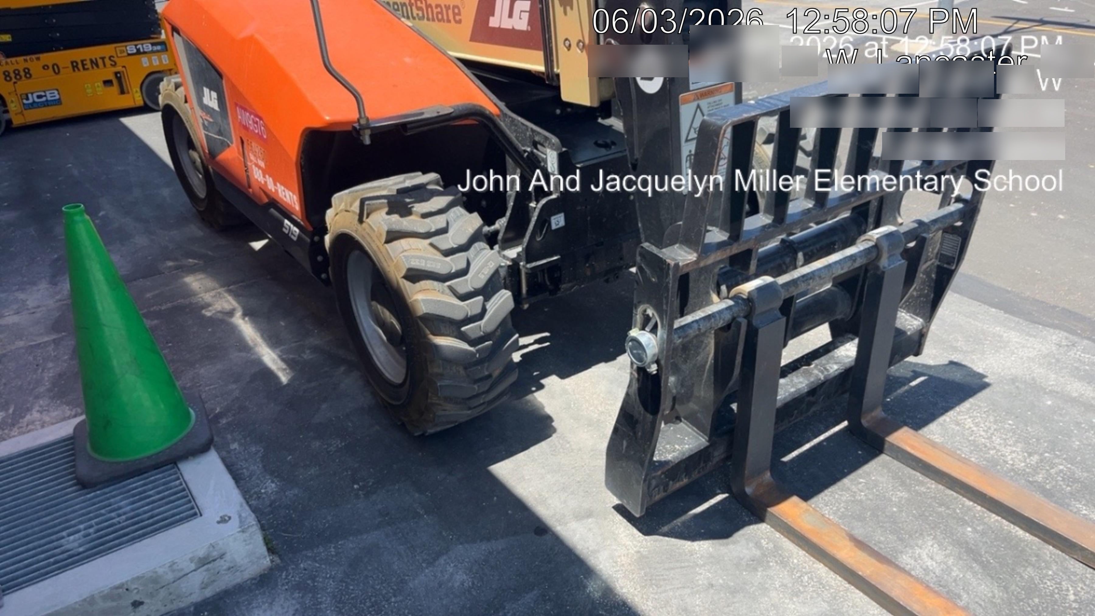 2025 JLG 519