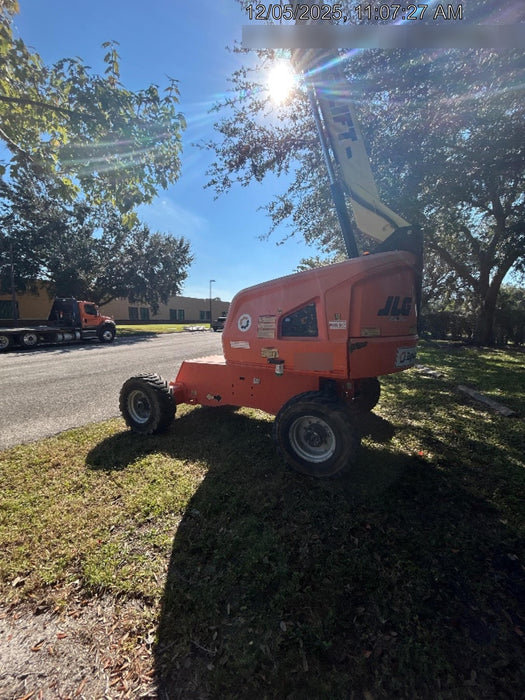 2020 JLG 400S