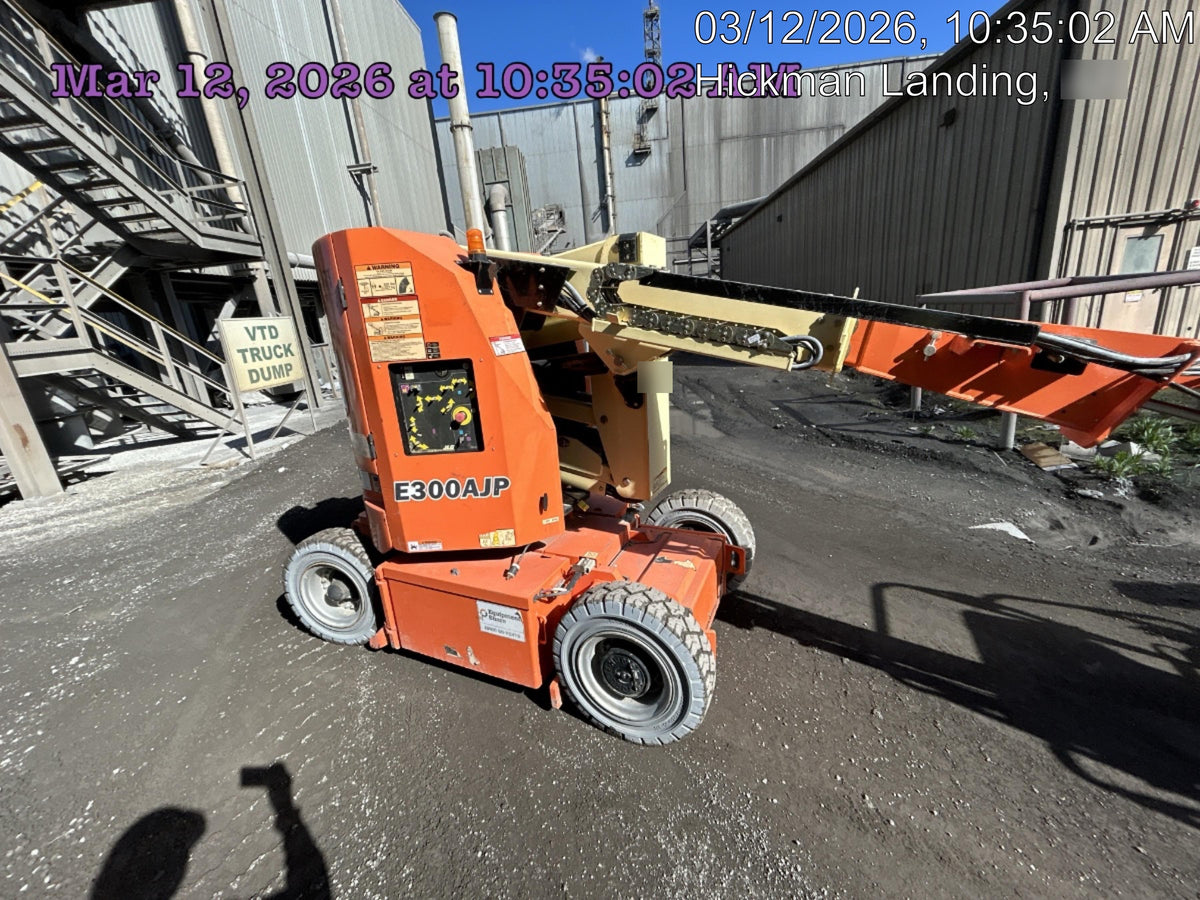 2019 JLG E300AJP