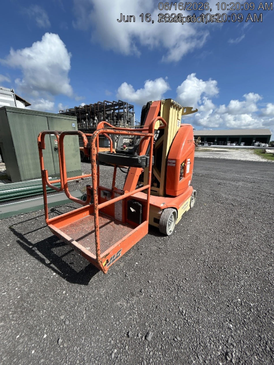 2022 JLG 26E