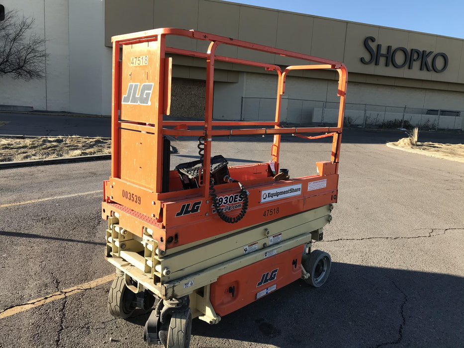 2016 JLG 1930ES Standard Options