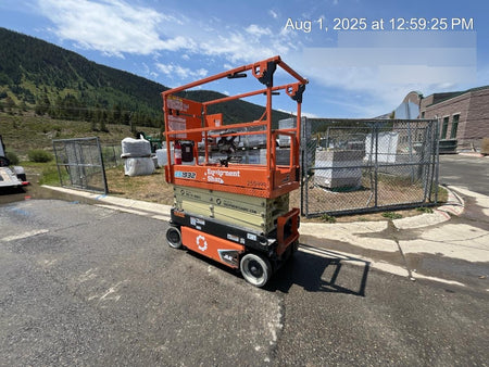 2022 JLG ES1932