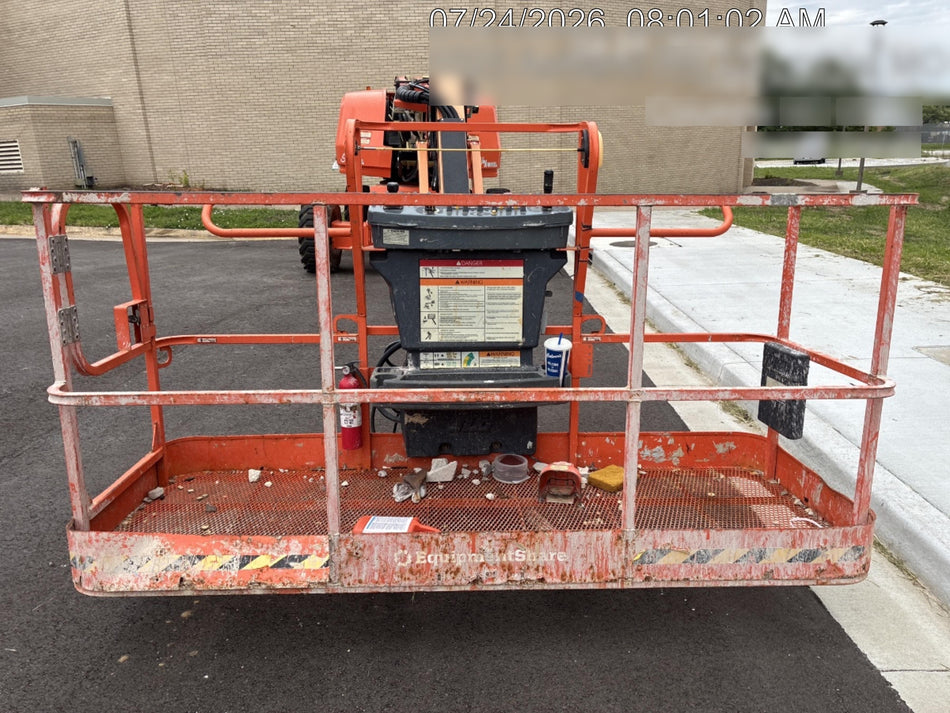 2023 JLG 660SJ