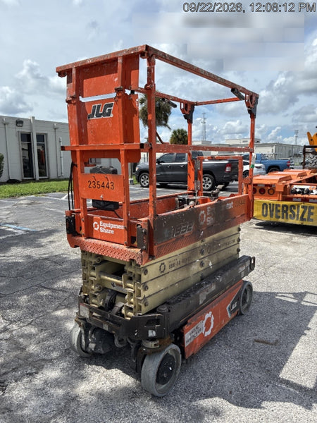 2022 JLG ES1932